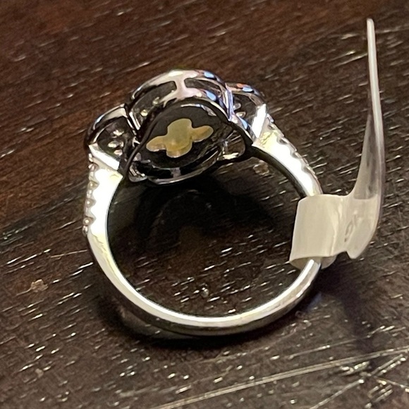 NWT Sterling Silver4 leaf Clover Ring mother of pearl face - Picture 4 of 12